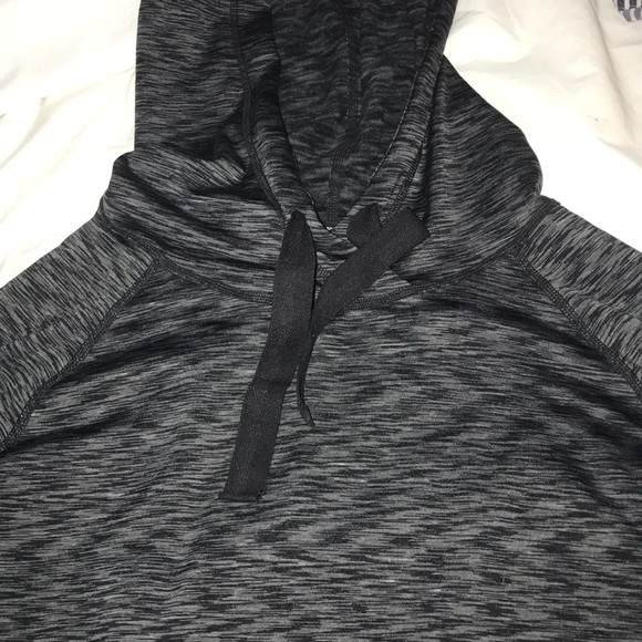 pullover jacket - Picture 2 of 3